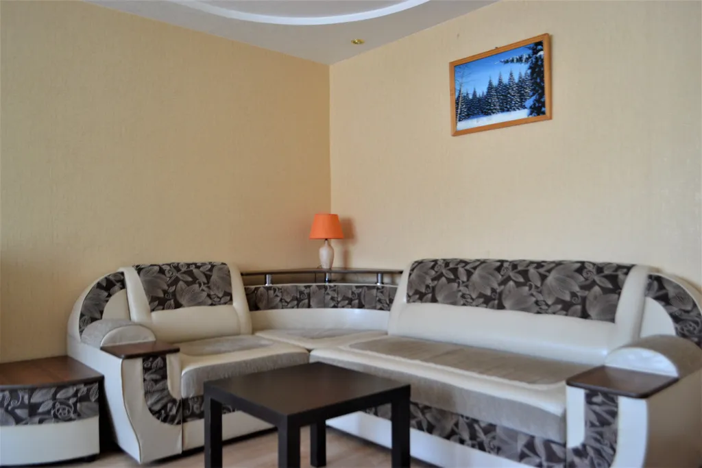 Двухкомнатная квартира в центре у Мурманск Молла — аренда посуточно в Мурманск