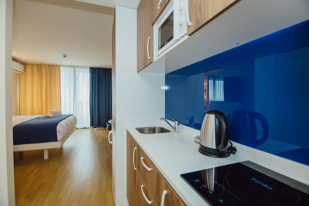 Студия с видом на море