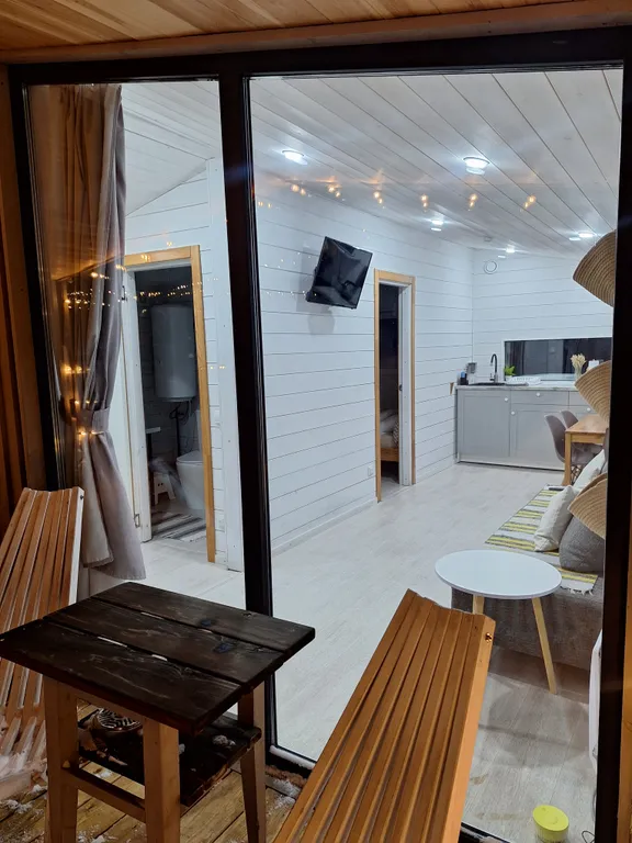 Коттедж Уютный семейный домик с террасой в лесу — Шерегеш