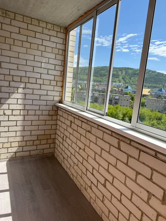 Уютная студия с видом на горы