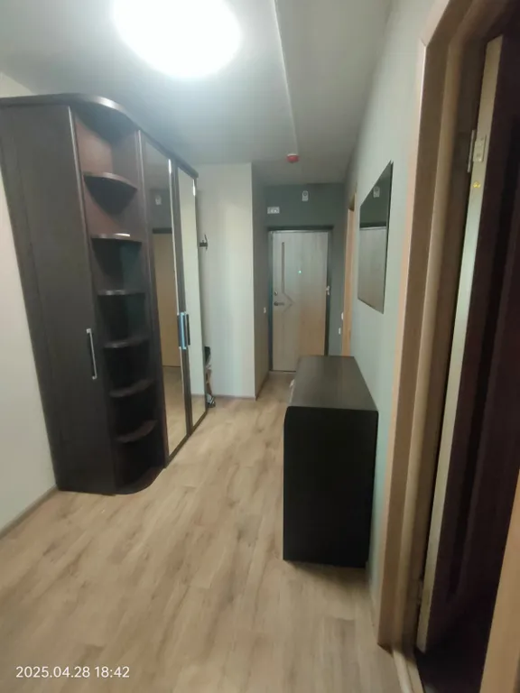 Уютная двухкомнатная квартира с видом на город и реку с 25 этажа