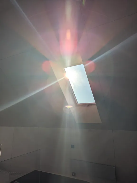 Дом с баней и горячей купелью на озере