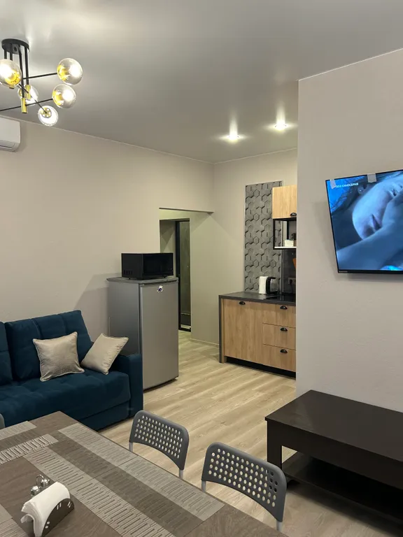 Большая студия с отдельной спальней