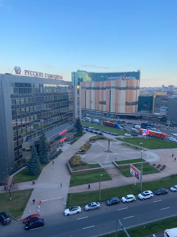 Жемчужина у метро Ладожская и Ладожского вокзала