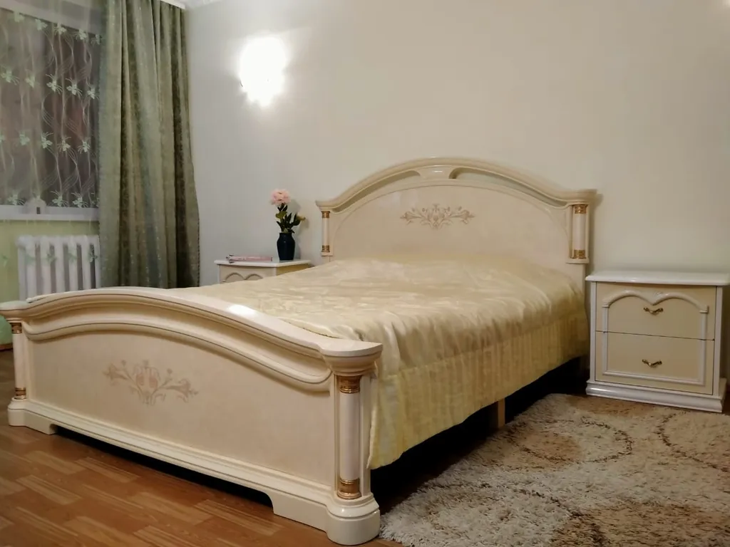 Комфортная и чистая квартира в центре — аренда посуточно в Омск