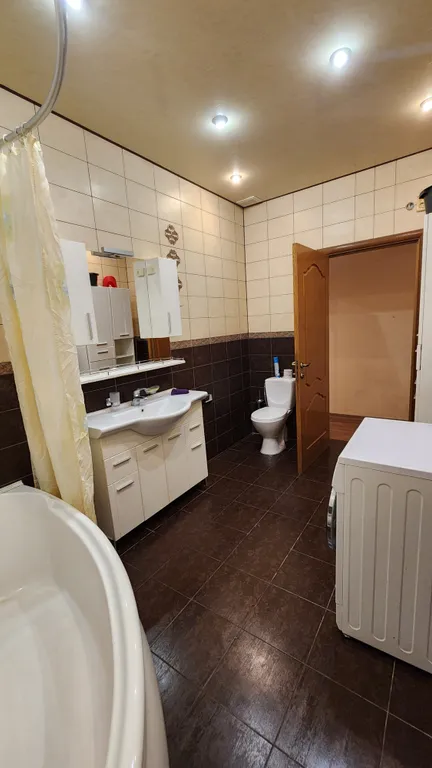 Дом с отдельным двором рядом с Театральной площадью