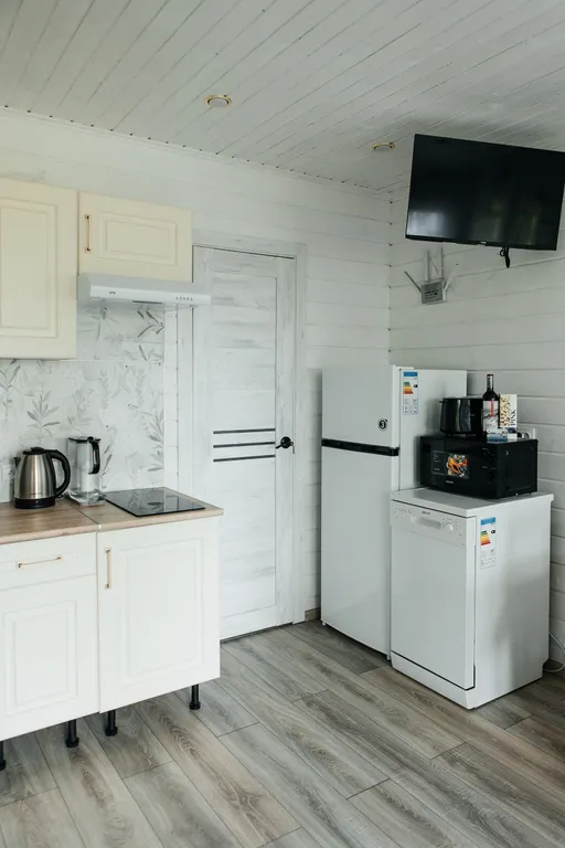 Уютный дом на берегу озера "Прозрачный берег №5"