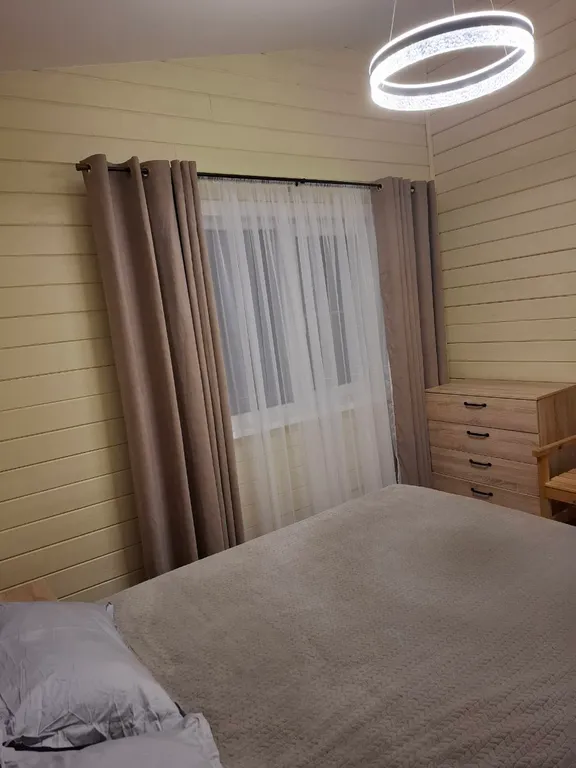 Дом с мансардой в соснах