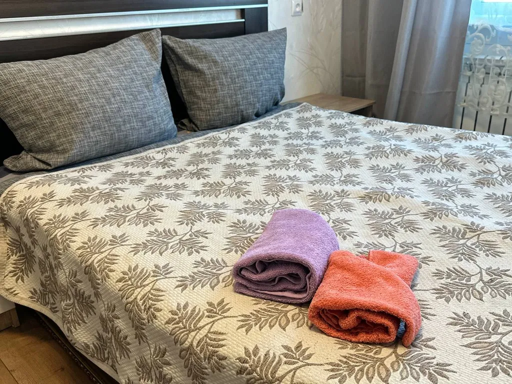 Комфортная двухкомнатная квартира в центре Магадана