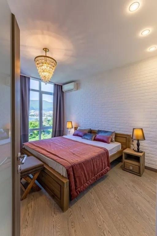 2-комнатная квартира с террасой и красивым видом