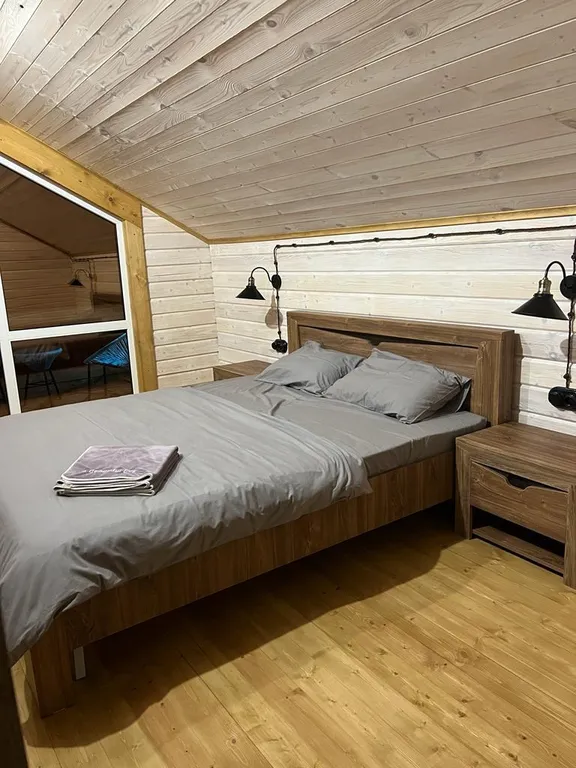 Коттедж 4-комнатный Дом — аренда посуточно в Оленевка