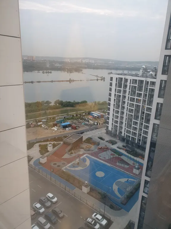 Красивая студия с видом на Ангару