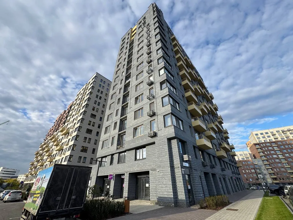 Квартира Однокомнатная квартира в новом доме для 4х гостей. Скидка от 5 ночей! — Тюмень