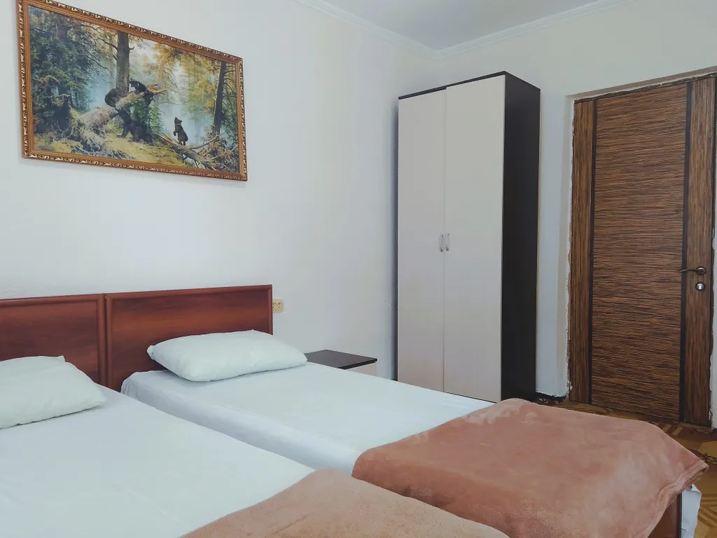 Уютное жильё с видом на горы в шаговой доступности от моря