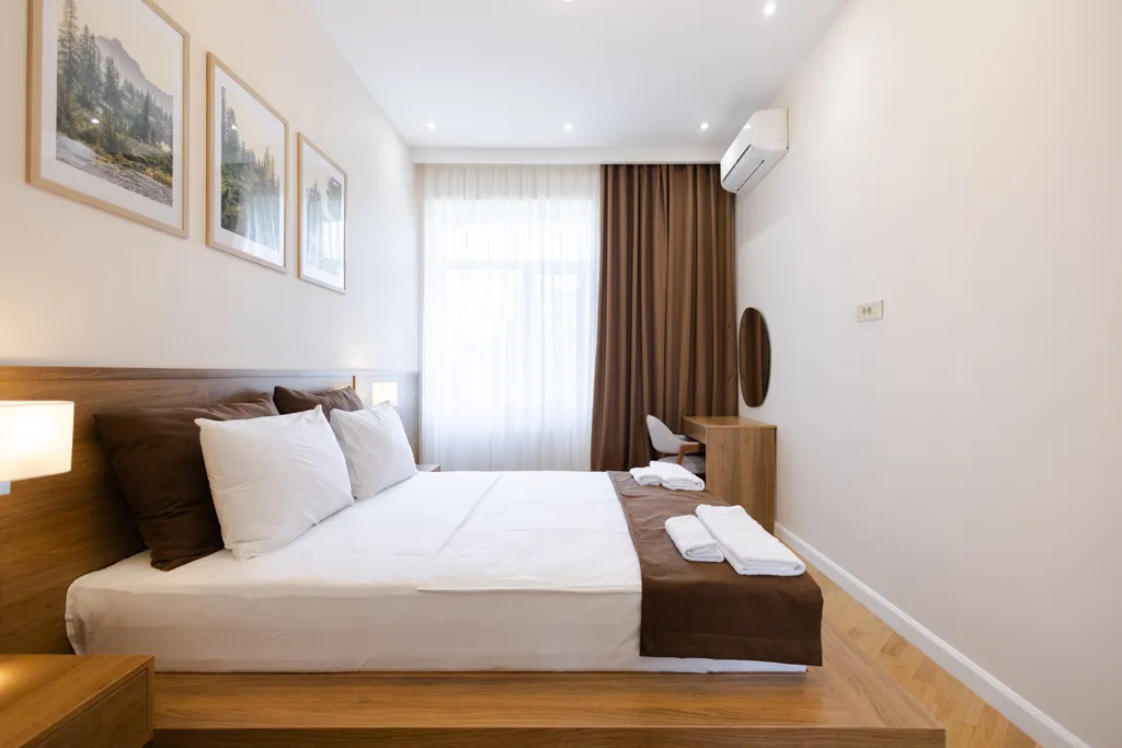 Современная квартира с двумя спальнями и новым ремонтом в центре