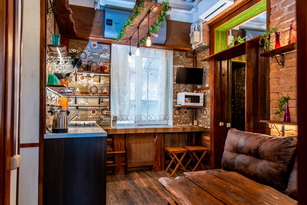 Квартира 2-комнатная в старинном особняке с парковкой