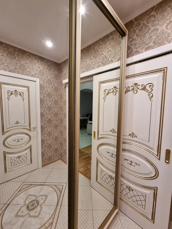 Шикарная квартира в центре в элитном доме возле метро
