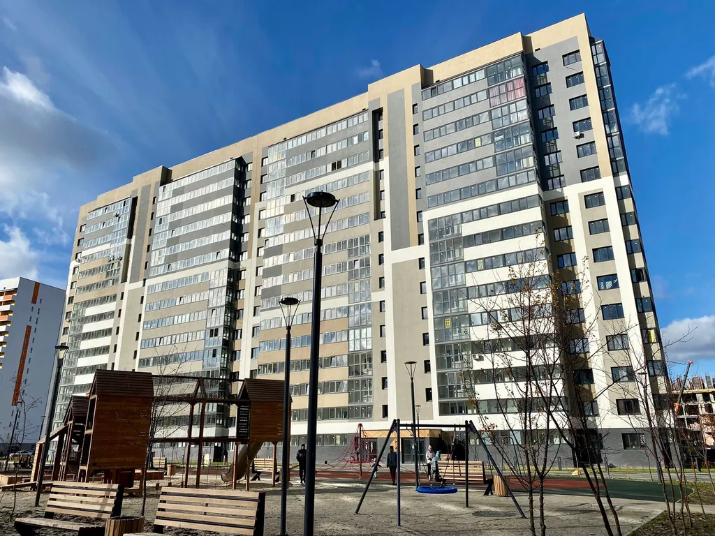 Квартира Двухкомнатная квартира для 6х гостей в новом доме — Тюмень