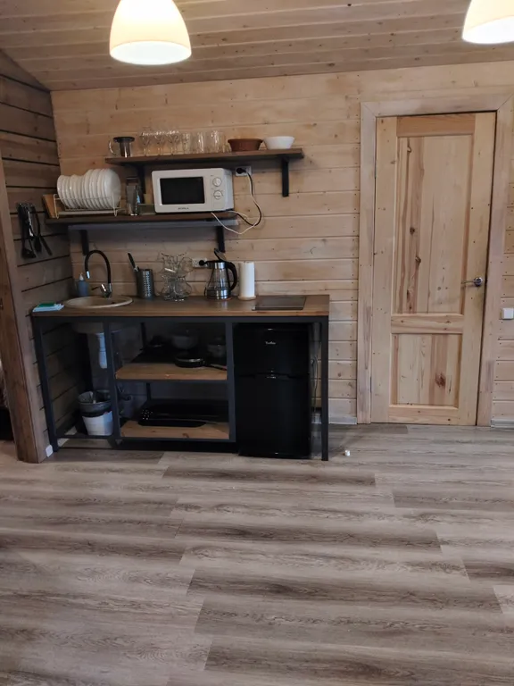 Дом с березами