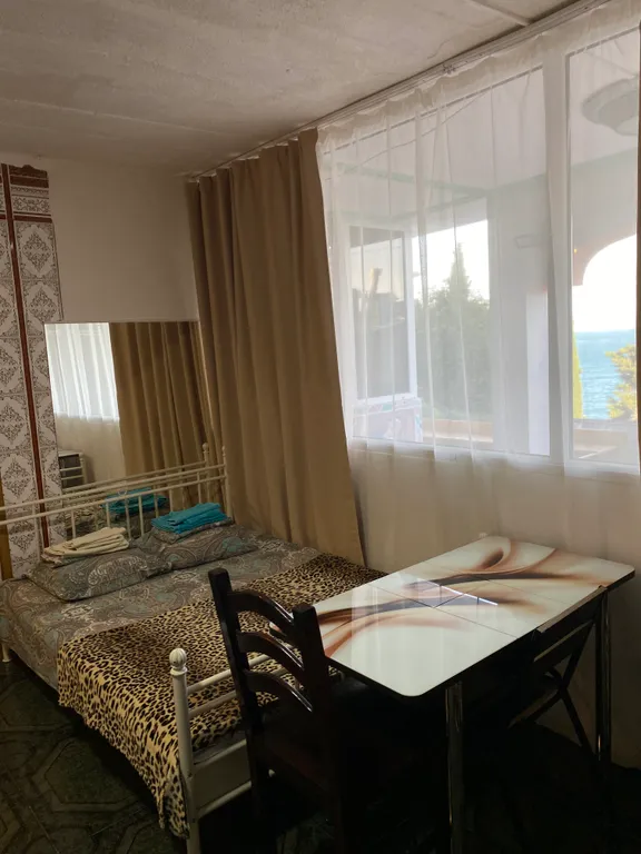 Квартира Номер с видом на море и террасой — аренда посуточно в Ялта