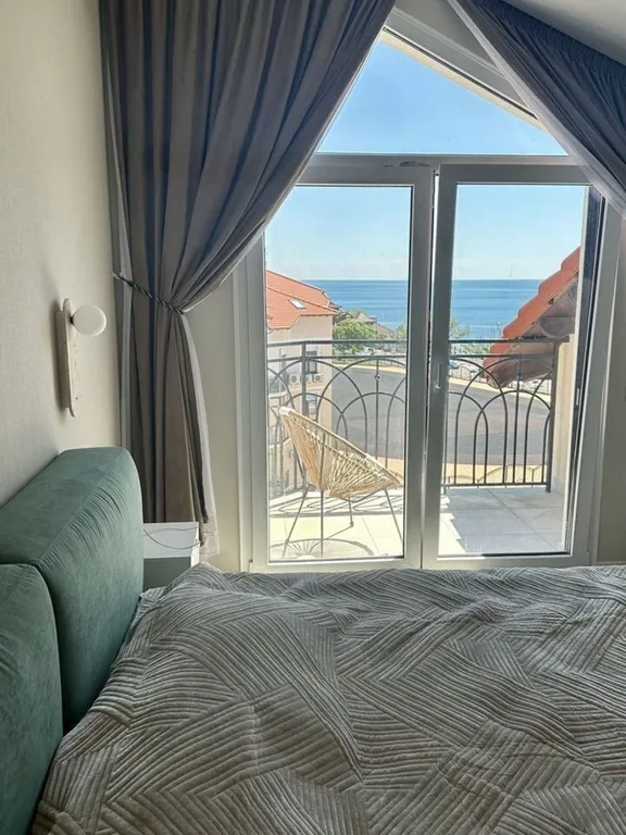 Видовая кваpтирa с панopaмoй моря