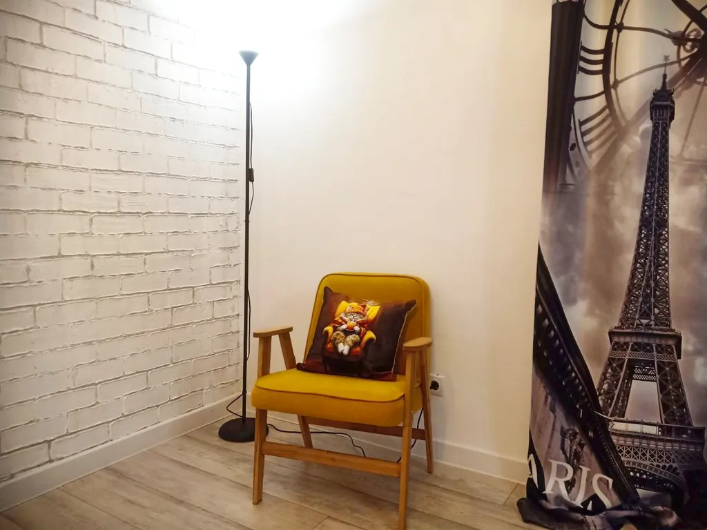 Белый Лофт в районе Крымского рынка