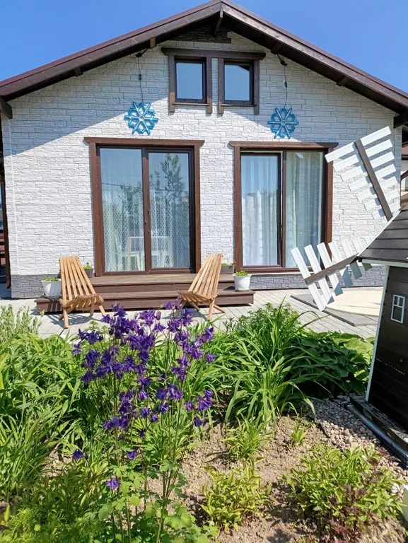 Коттедж с видом на сад — аренда посуточно в Петергоф