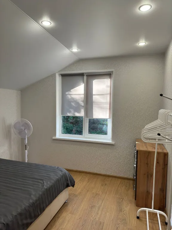 Современный коттедж на скале