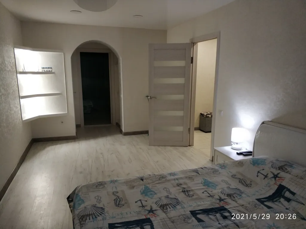 Комфортная двухкомнатная квартира в центре Севастополя