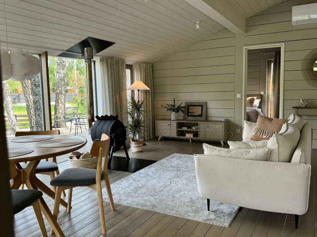 Уютный загородный дом в тишине