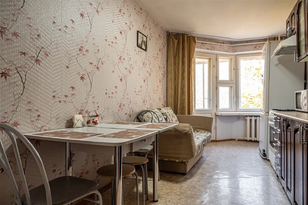 Двухкомнатная квартира у цирка