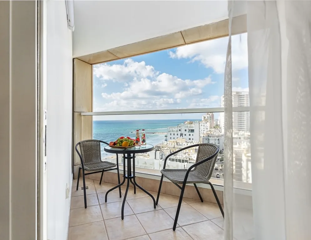 Квартира 1202 апартаменты с видом на море и бесплатной парковкой — аренда посуточно в Бат-Ям