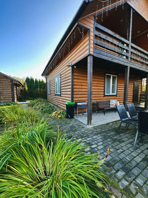 Загородный дом с баней и беседкой