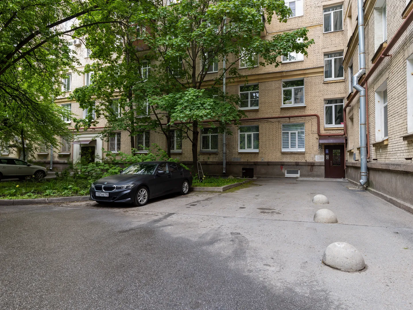 Чистый двор престижного Московского района