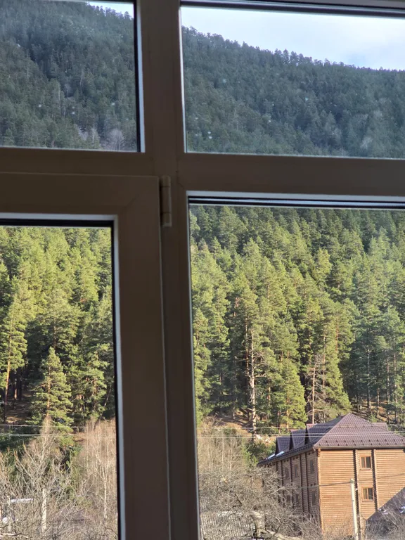 Апартаменты в центре с видом на горы