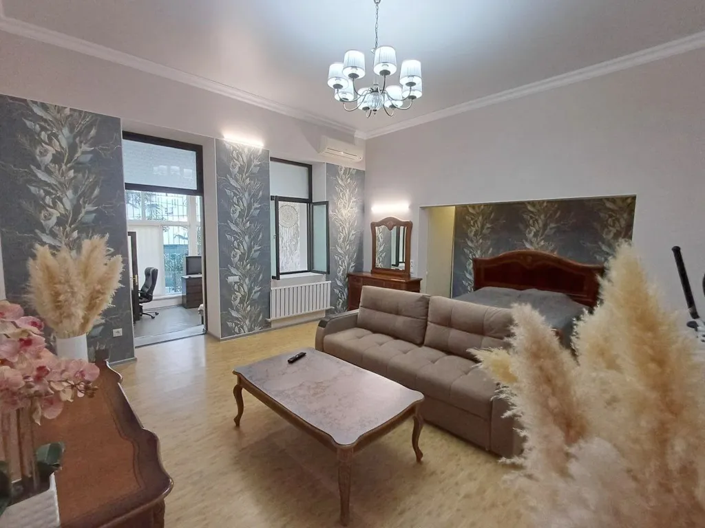 Квартира с двором в центре — аренда посуточно в Ялта