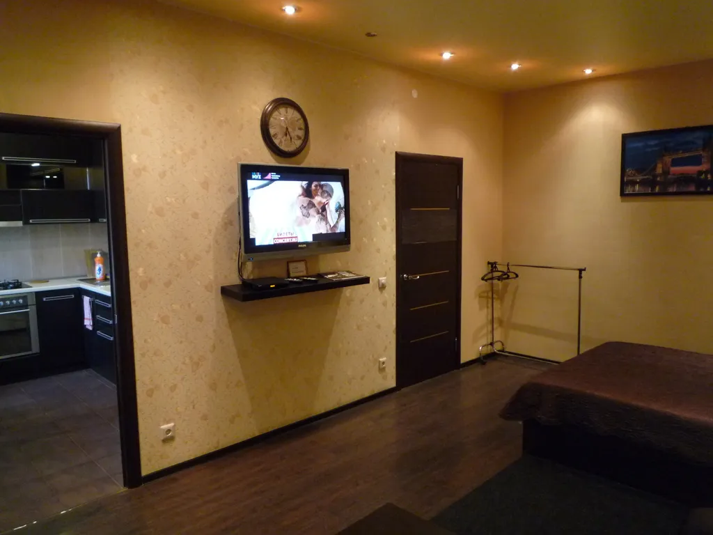 Апартамент в самом центре города с видом на площадь Ленина