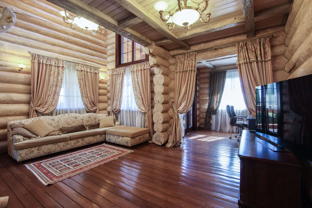 Шале с бассейном и видом на озеро