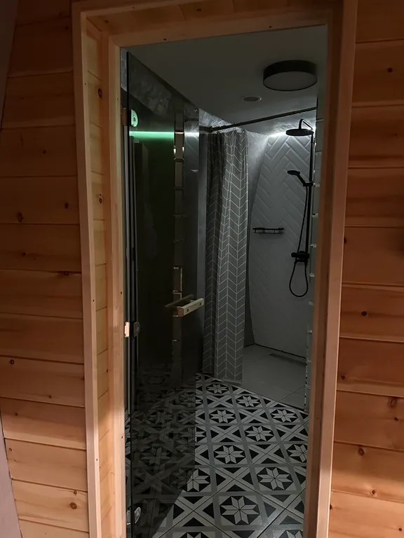 Купольный дом с баней и купелью в лесу в Москве