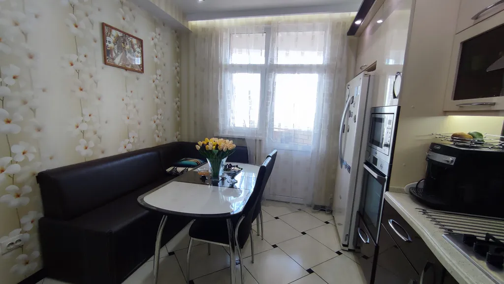 Квартира с евро-ремонтом и видом на море