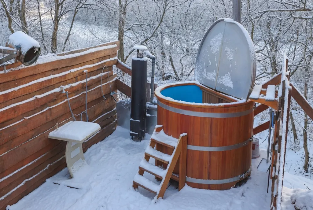 Коттедж Коттедж, современный одноэтажный дом с мансардой — Ногинск