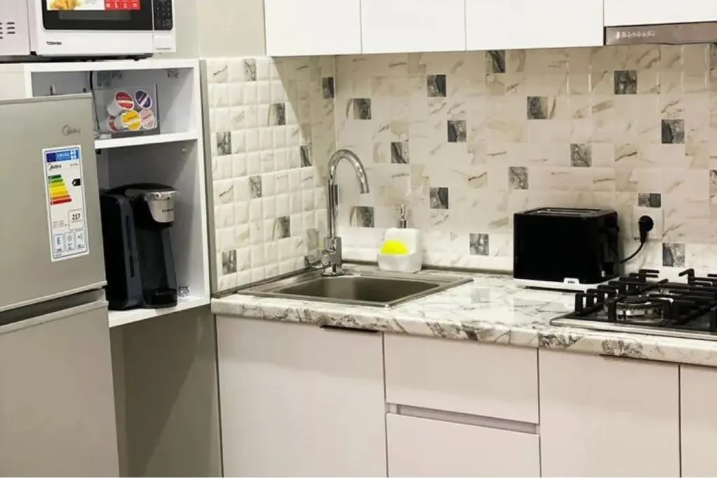 Уютно и стильно в центре города, близко к старому Тбилиси