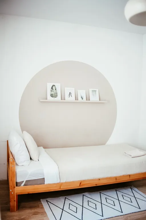 Уютный дом в лесу