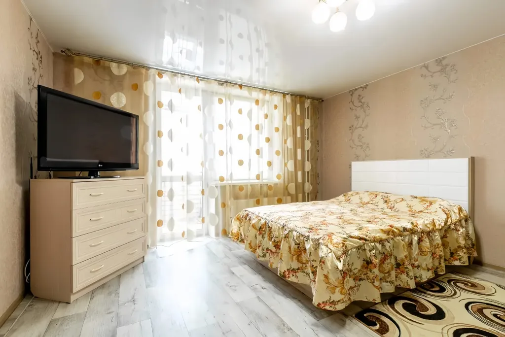 Уютная квартира в центре — аренда посуточно в Верхняя Пышма