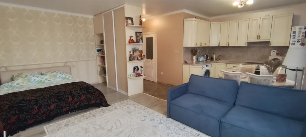 Однокомнатная квартира-студия в центре города со всеми удобствами