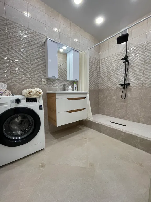 Отличная евротрешка в самом центре мегаполиса