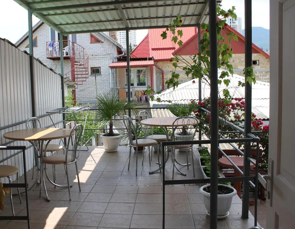 Двухкомнатная квартира в частном доме