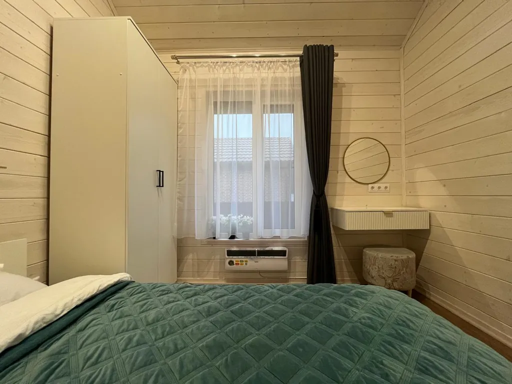 Семейный дом с чаном у леса, у нас есть баня.