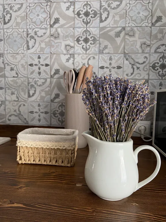 Уютный дом у реки в стиле прованс