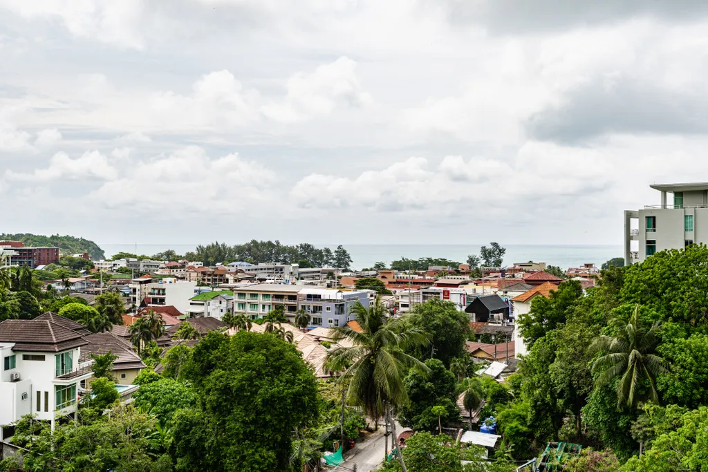 Новые апартаменты с видом на море у пляжа Карон